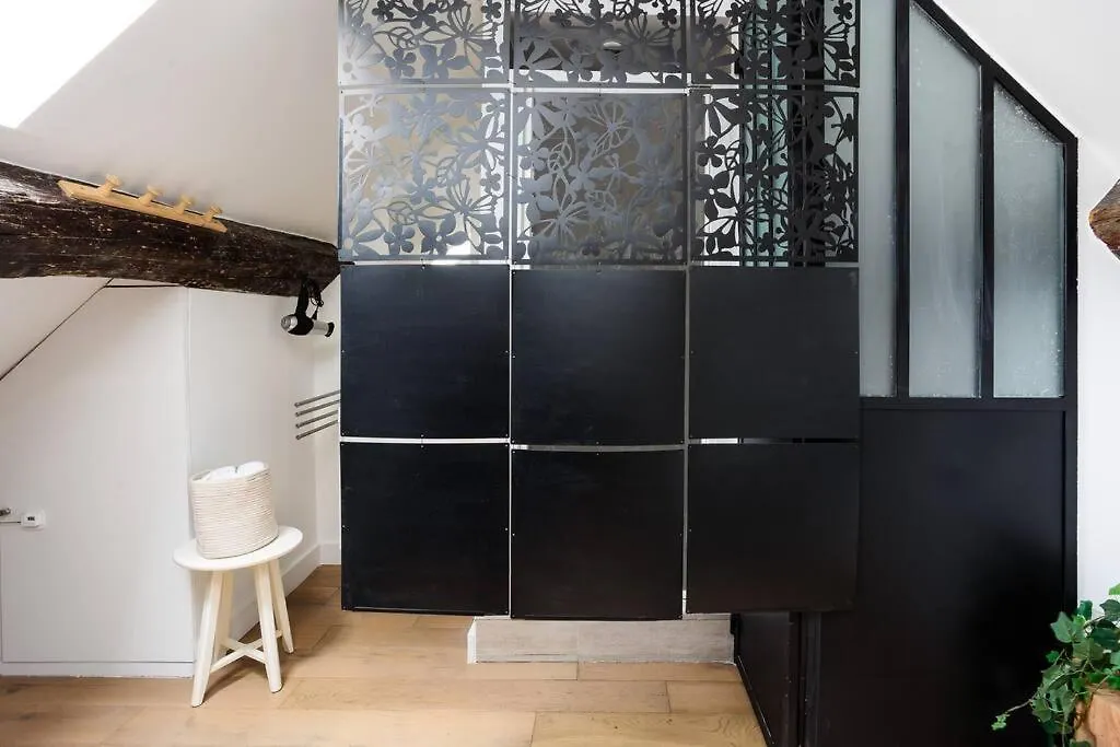 Promo! Location! Duplex Near The Louvre *